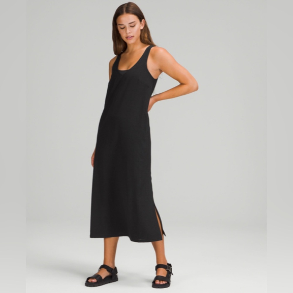 Lululemon V neck Midi Dress Black Size 10